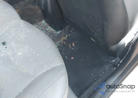 2016 Hyundai Elantra Limited z USA, uszkodzony, nr VIN 5NPDH4AE4GH654766